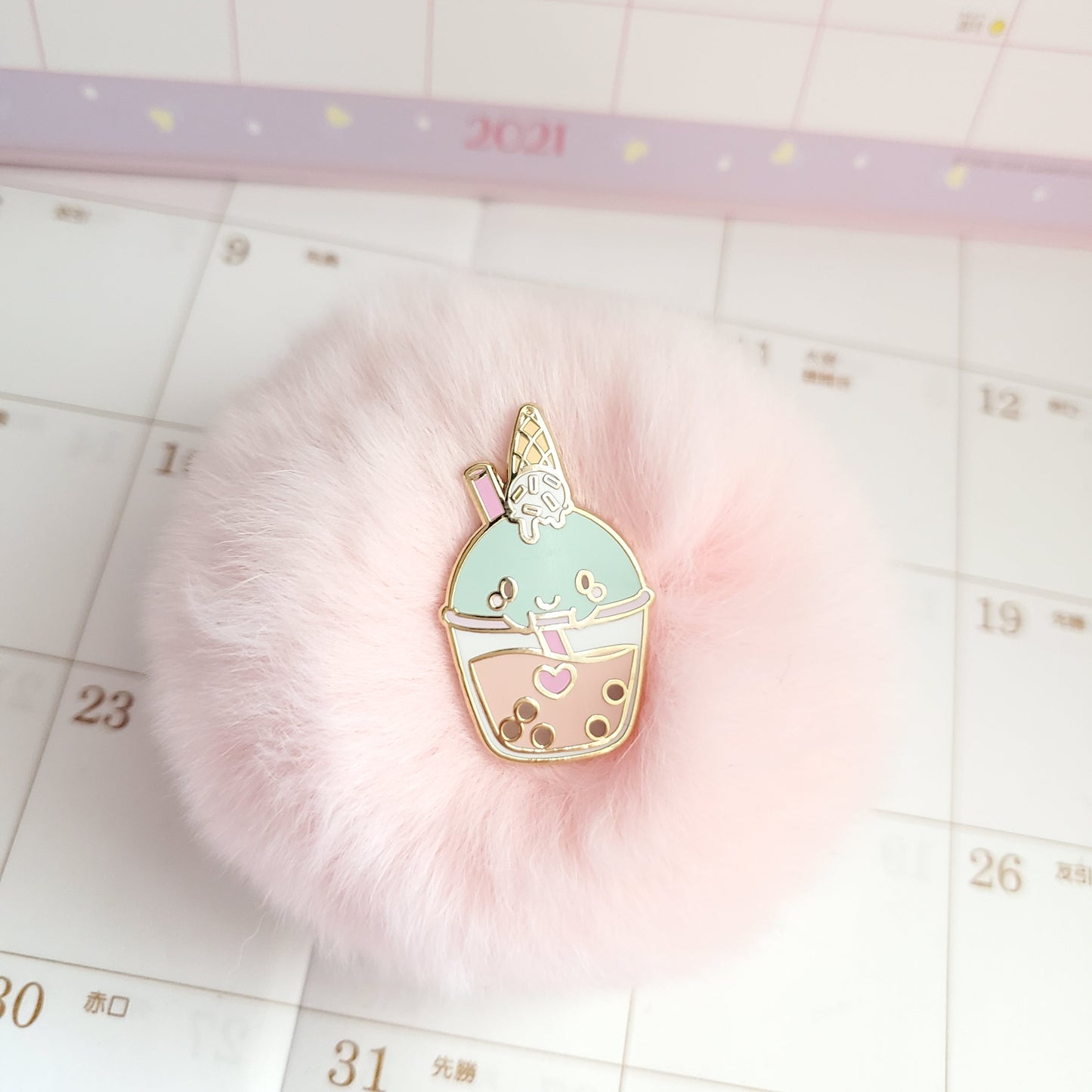 Lubo Bubble Tea Pin