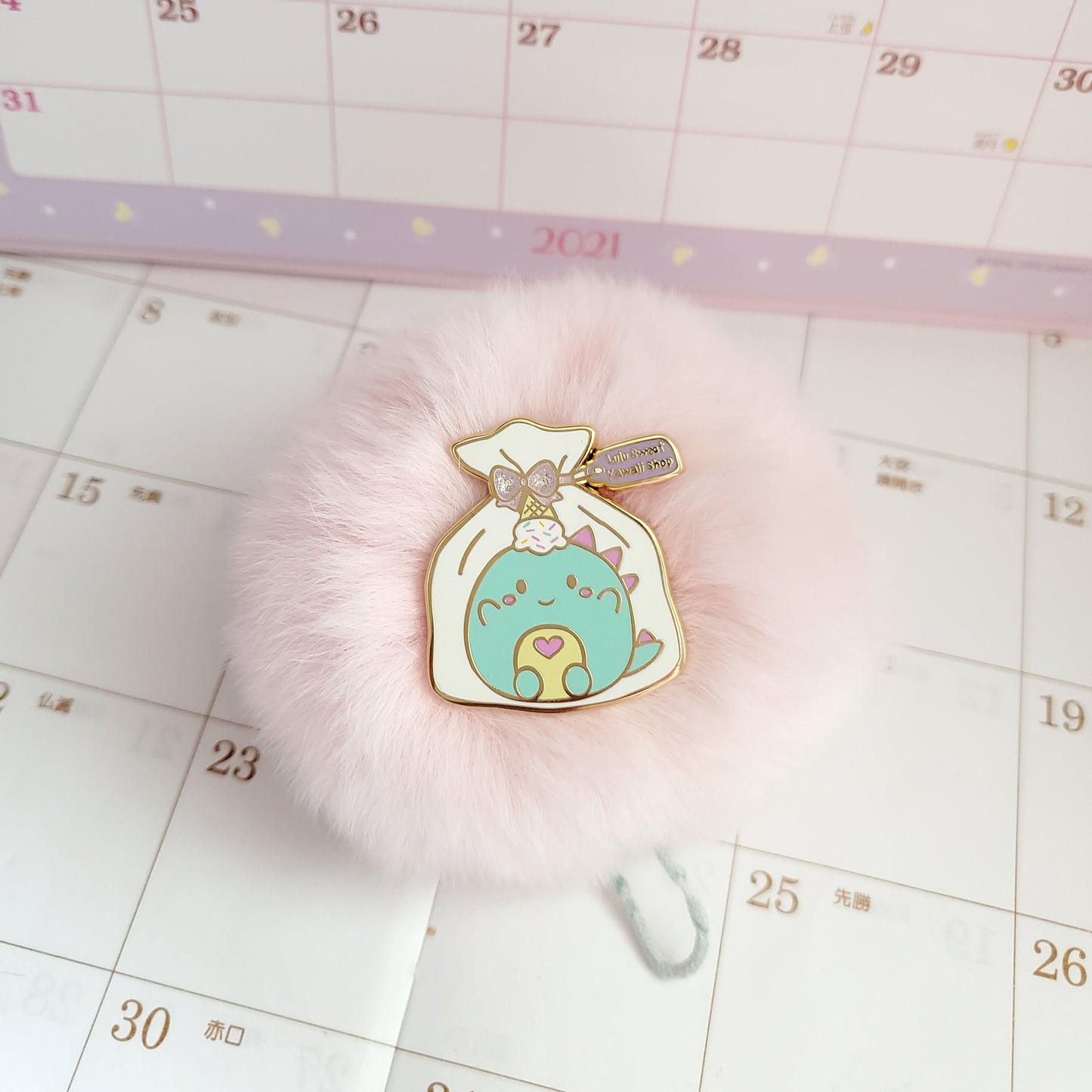 Lubo In Treat Bag Pin