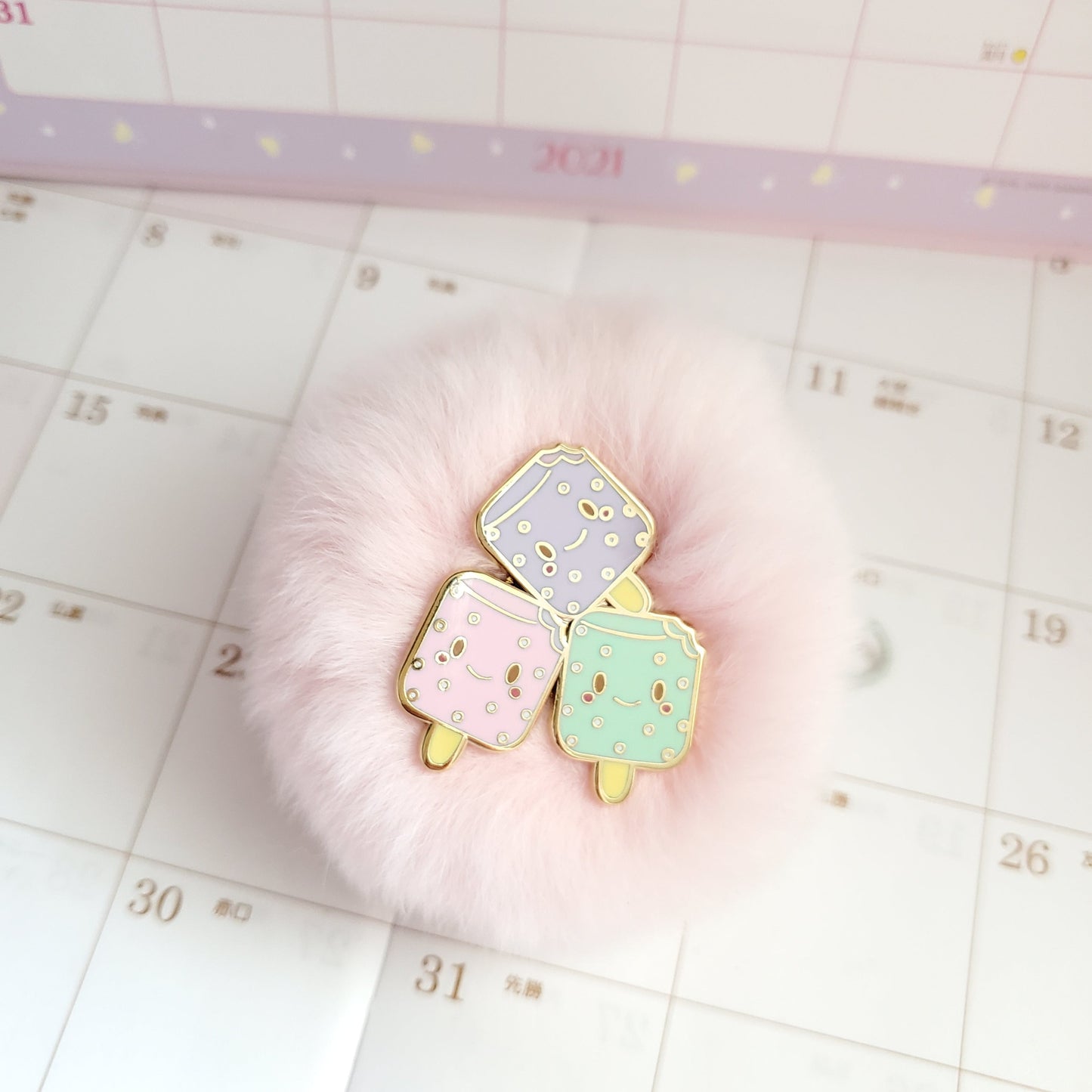 Marshmallow Pop Pin